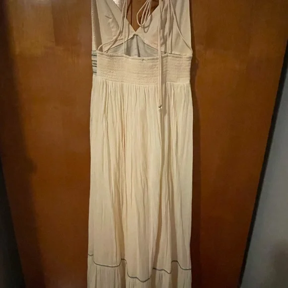 Another Tigerlily classic. Size 12. As new. - Picture 7 of 8